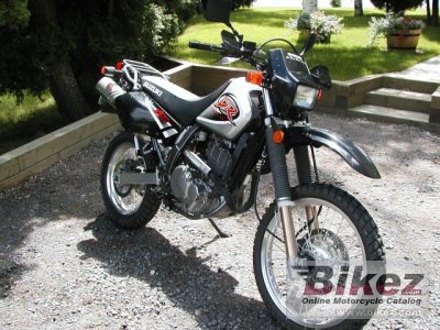 2001 Suzuki DR 650 SE photo